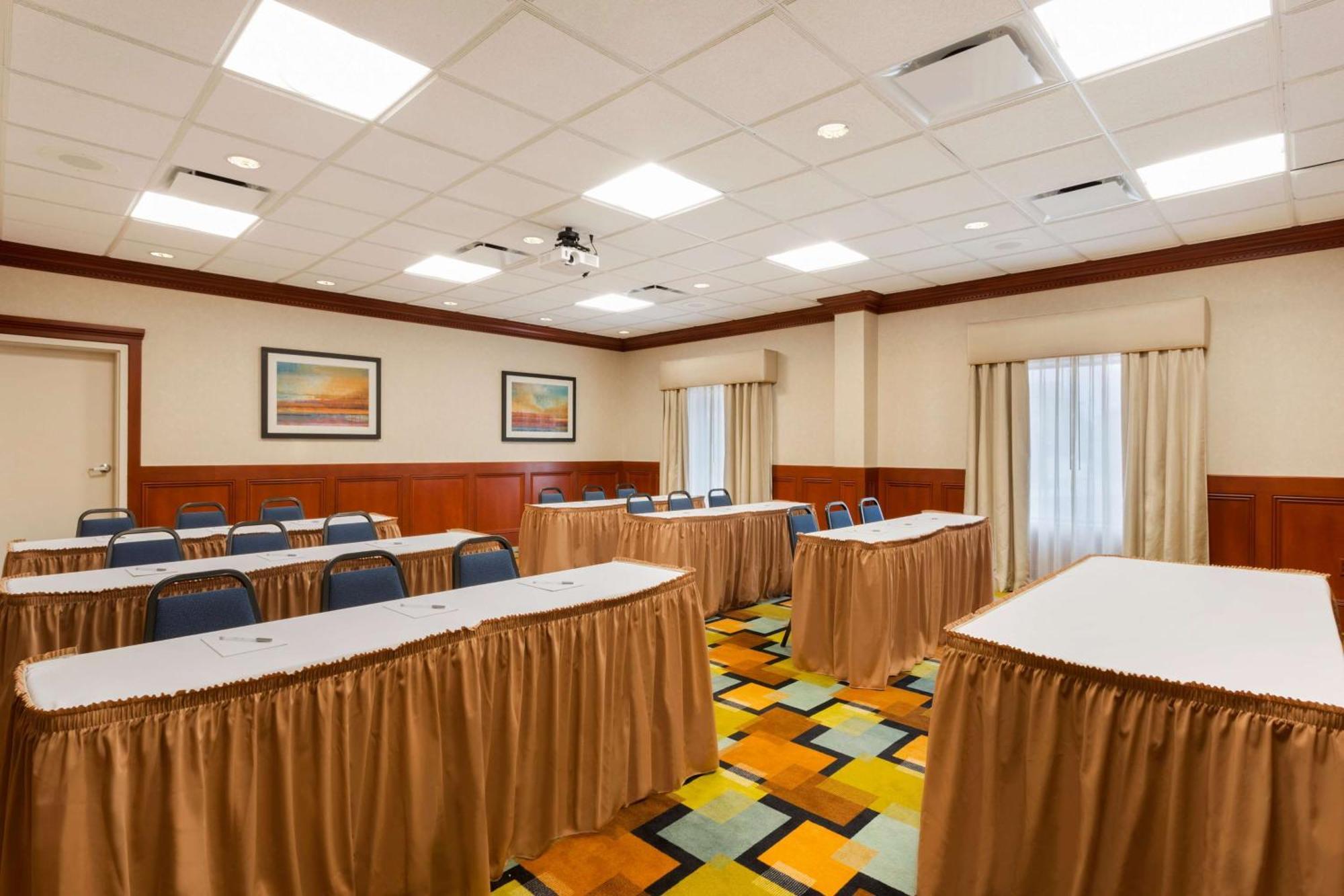 Hampton Inn&Suites Detroit/Chesterfield Exterior foto