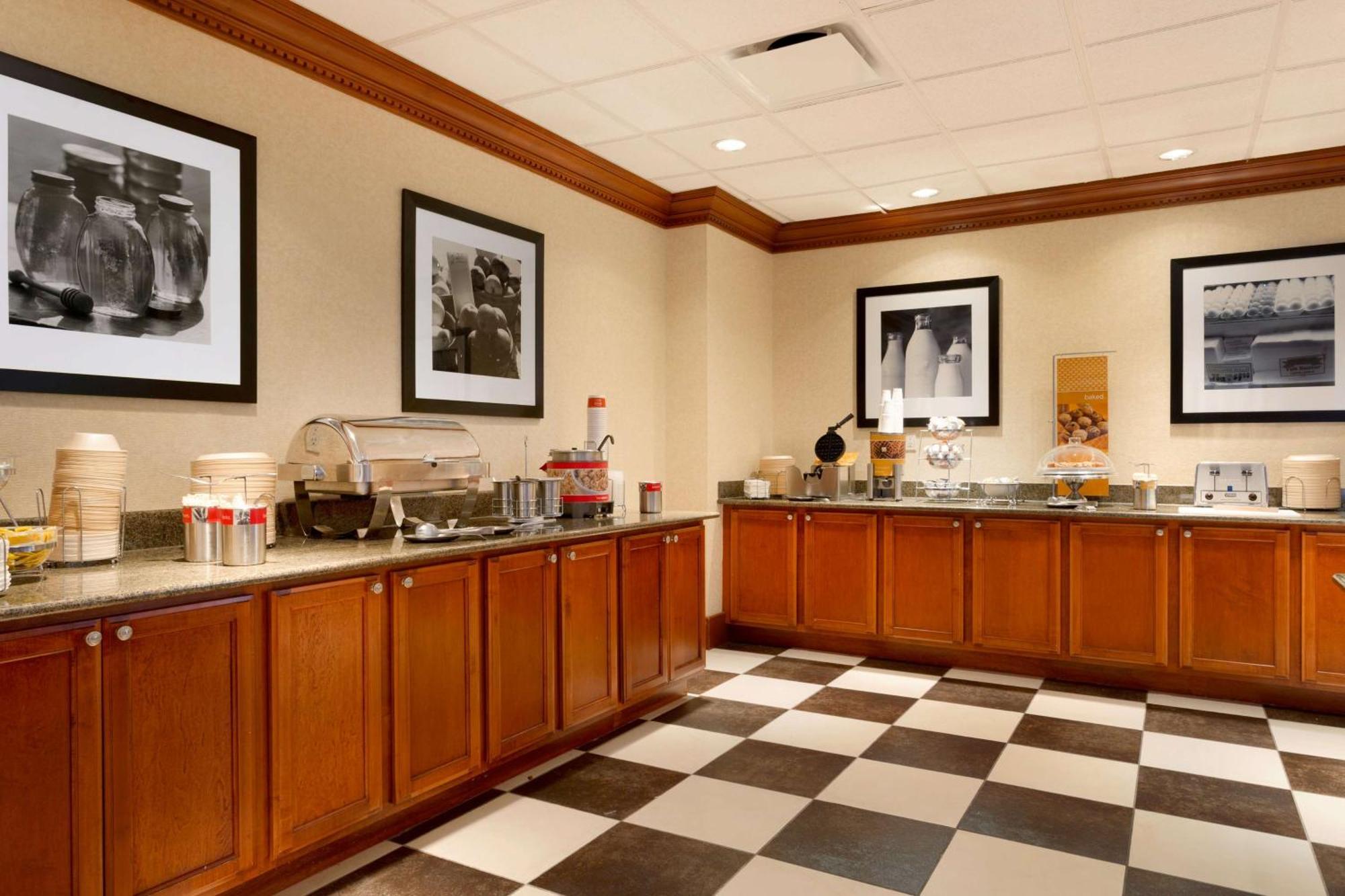 Hampton Inn&Suites Detroit/Chesterfield Exterior foto